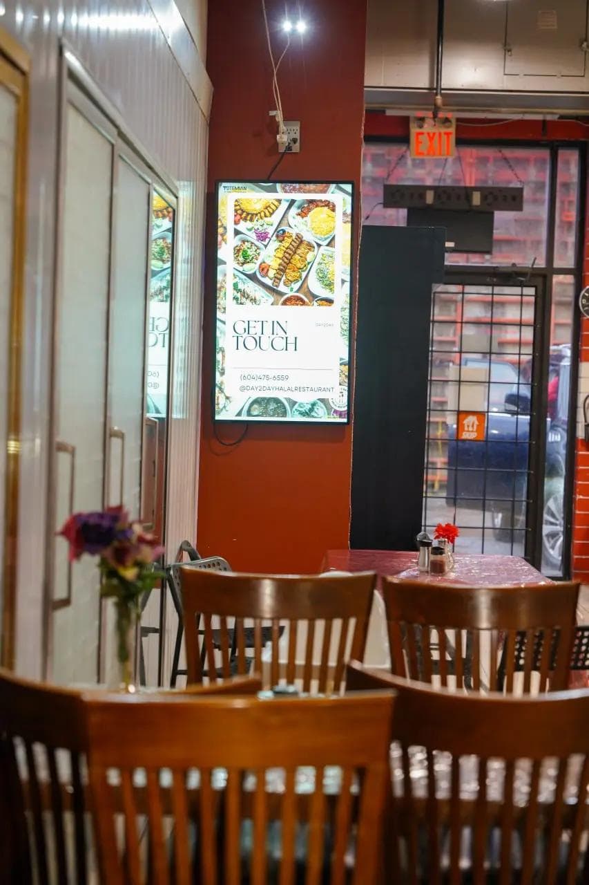 Warm & Welcoming Dining Experience